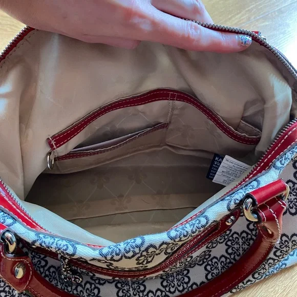 Kathy Van Zeeland Vintage Red and White Patterned Purse - with charms - Picture 6 of 7